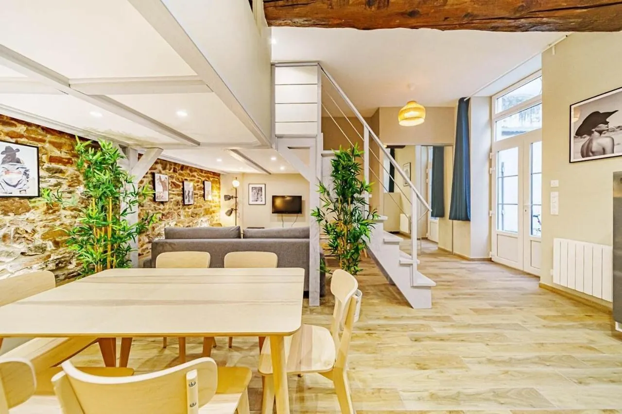 Apartment The Montesquieu Loft - Spacious 6 People - Saxe Gambetta Lyon