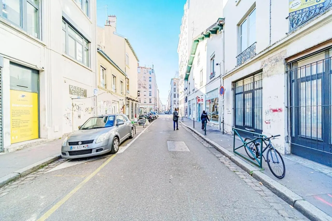 The Montesquieu Loft - Spacious 6 People - Saxe Gambetta Lyon Apartment
